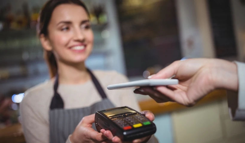 În  Moldova va fi posibilă retragerea numerarului în unitățile comerciale ce dețin POS terminale.