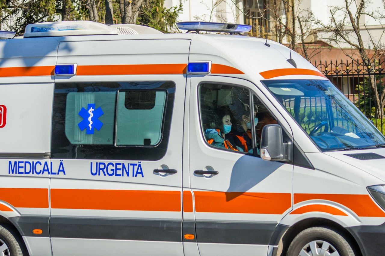 В Оргееве обвалившаяся стена здания убила пенсионерку.
