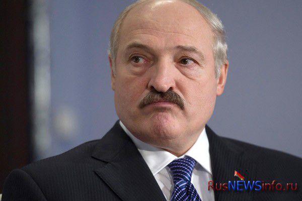 Обама продлил санкции против властей Белоруссии.