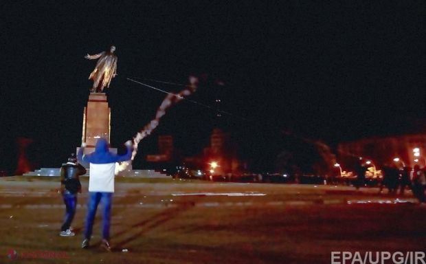 Propaganda nazistă, simbolurile și melodiile comuniste au fost scoase în afara legii în Ucraina.