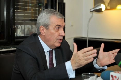 Preşedintele Senatului, Călin Popescu-Tăriceanu, a declarat joi la o dezbatere economică, că tema unirii cu Moldova este doar populism politic.
