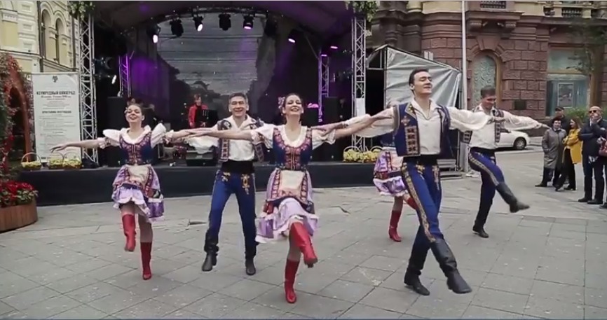 Тысячи москвичей и гостей столицы стали участниками фестиваля.