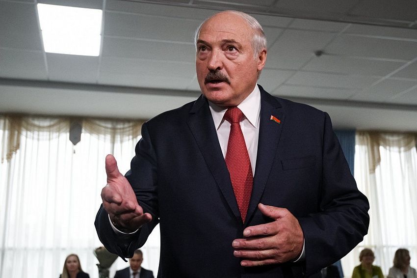 Лукашенко рассчитывает на быстрое восстановление экономики после открытия мировых рынков.