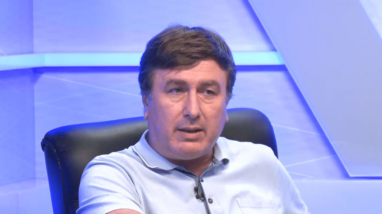 Иногда лучше сделать шаг назад. Шаг вперед 2 назад. Шаг назад шаг вперед и на месте поворот. Потанцуй со мной дружок детская песенка. Один шаг назад два шага вперед.