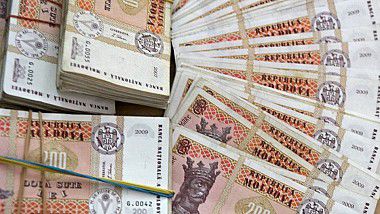Налоговая сообщила, что в первые 10 месяцев 2017 года в национальный бюджет было перечислено 26,5 млрд леев. Фото: Canal3.md.
