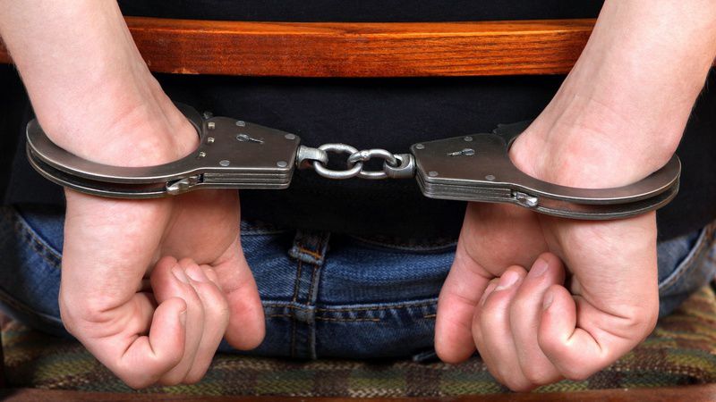 Обвиняемый в торговле влиянием рискует получить от 2 до 6 лет лишения свободы.