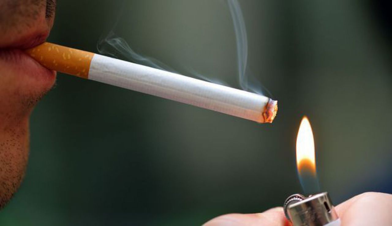 Studiu: 3 din 5 oameni care încearcă să fumeze devin dependenți