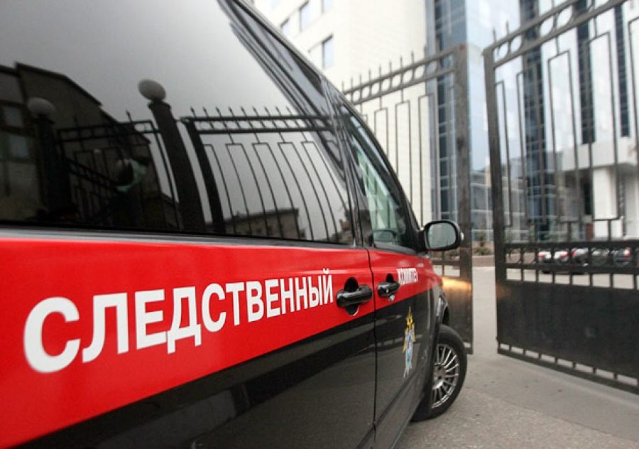 Правоохранители устанавливают личность скончавшегося, выясняются все обстоятельства смерти.
