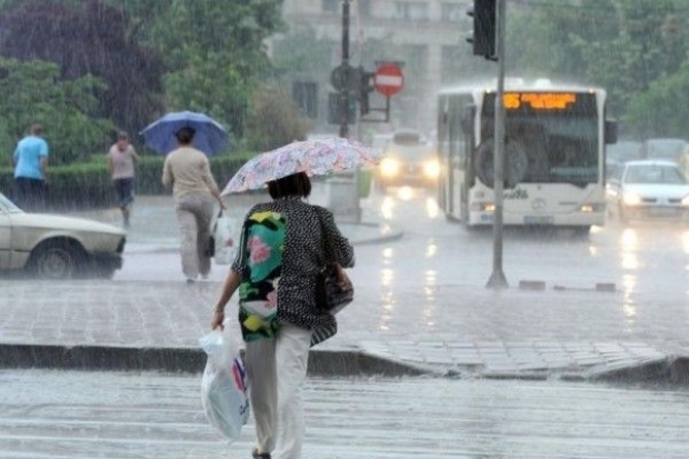 Vremea instabilă şi influenţa frontului atmosferic se vor menţine pe parcursul întregii săptămâni, pe tot teritoriul republicii.