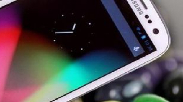 Smartphone-urile au evoluat foarte mult, ceea ce a dus la nevoia unui ecran cat mai mare.