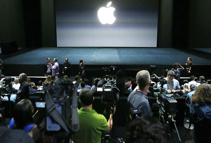 Валовая рентабельность Apple поднялась на 1,9 процентного пункта - до 39,9%.