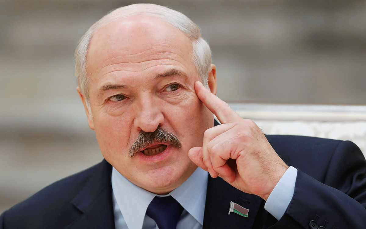 Лукашенко заявил о планах оппозиции захватить Кобринский район страны.