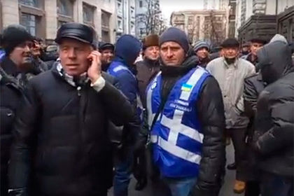 В Киеве заблокировали здание кабинета министров Украины.