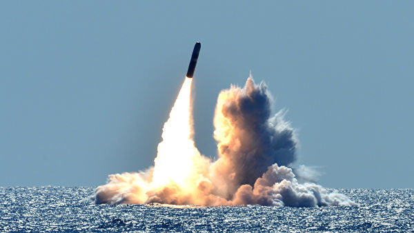США испытали баллистическую ракету Trident II.