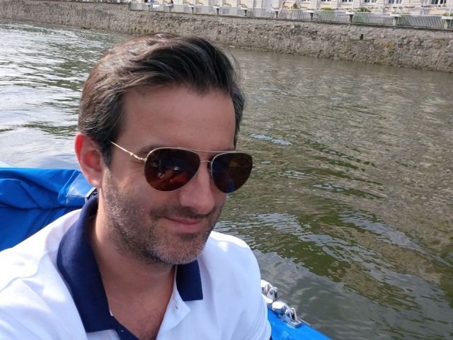 Daniel Diviricean a reactionat dupa ce un site de stiri, despre care spune ca i-ar apartine lui Vlad Filat, a scris despre faptul ca el l-ar consilia acum pe Iurie Leanca.
