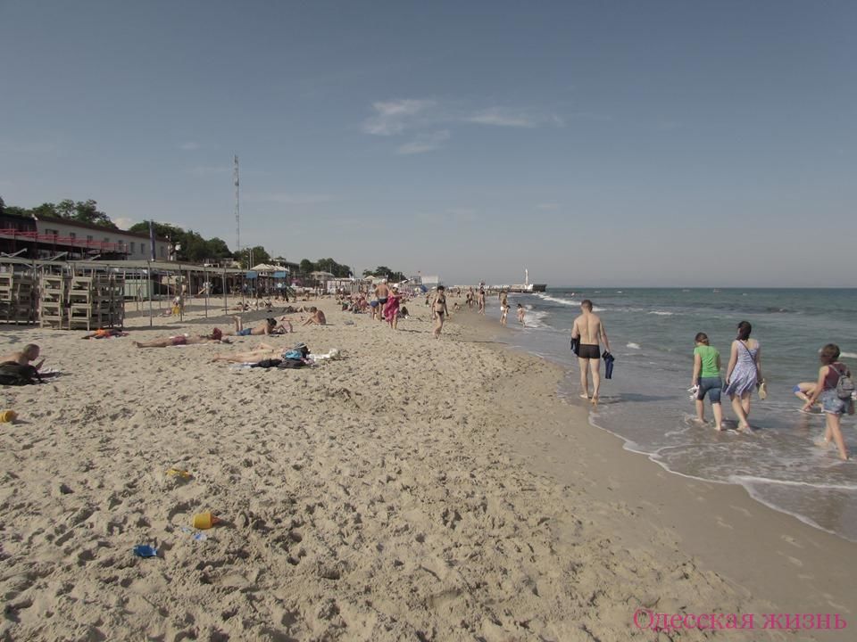 Украинские эпидемиологи сообщают: морская вода на пляжах Одесской области соответствует гигиеническим требованиям.