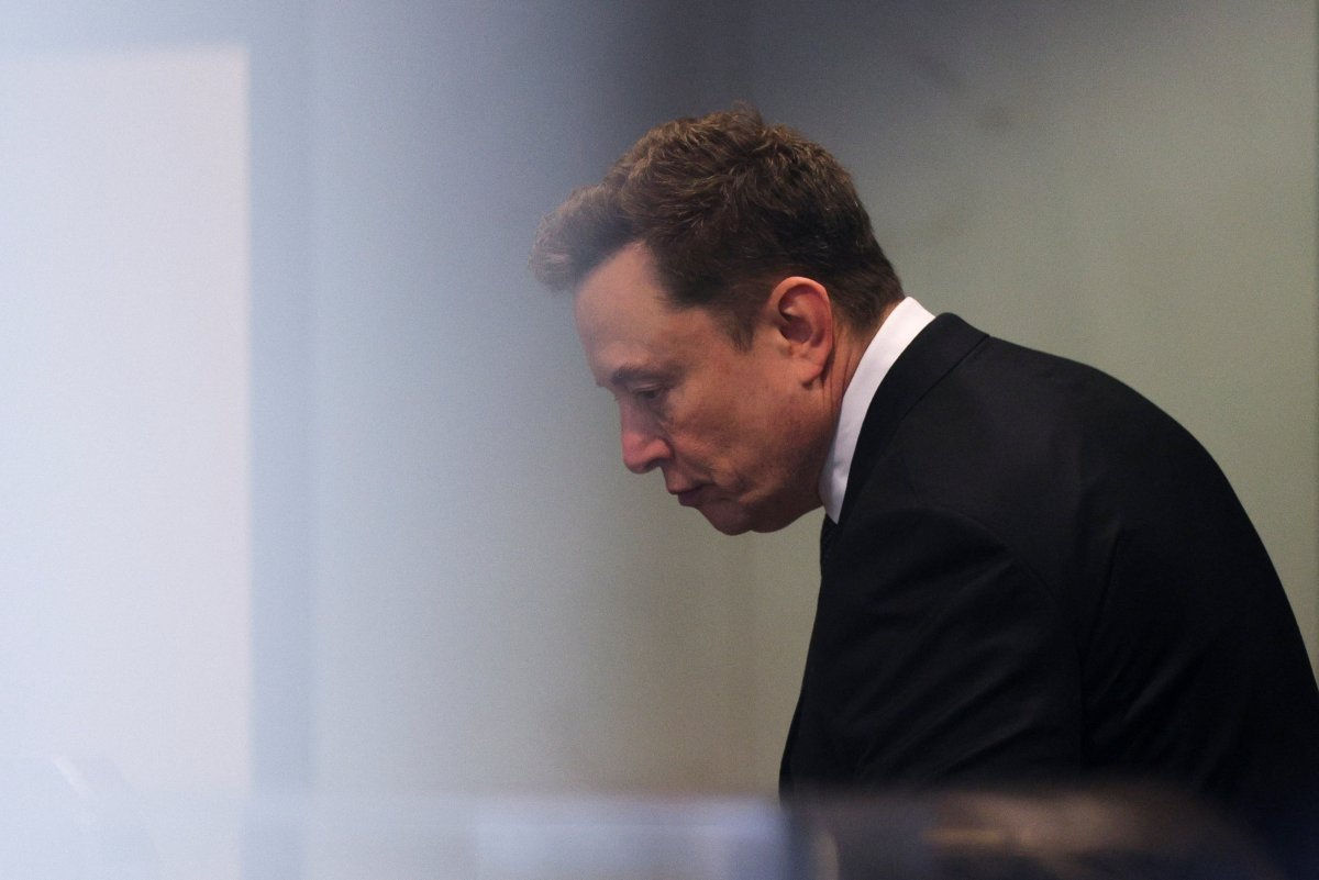 Musk a anunțat lichidarea xAI după acordul cu Anthropic.