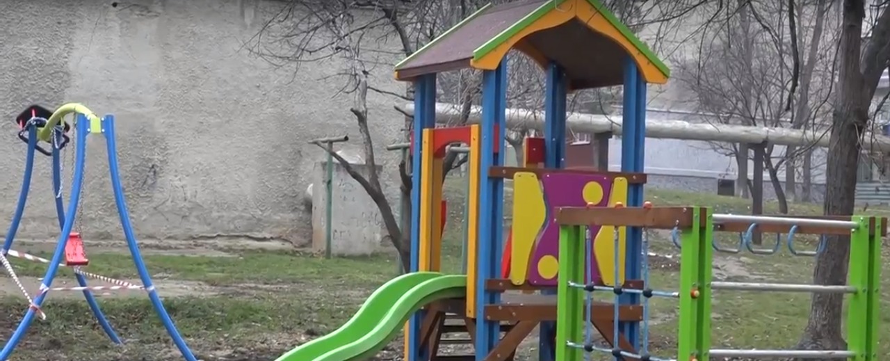В Бельцах установили 15 новых игровых площадок.