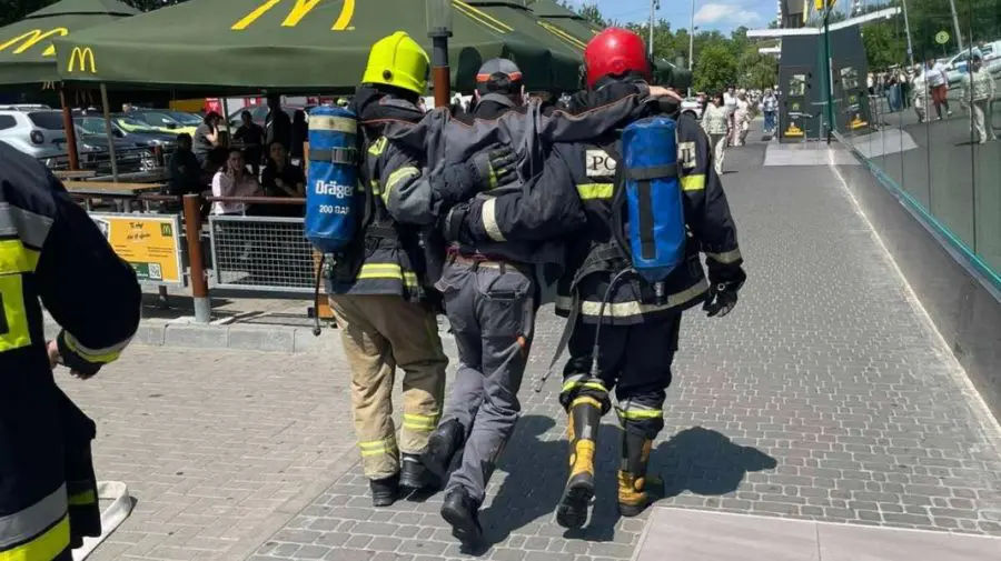 IGSU a desfășurat un exercițiu de simulare a unui incendiu într-un centru comercial din Capitală.