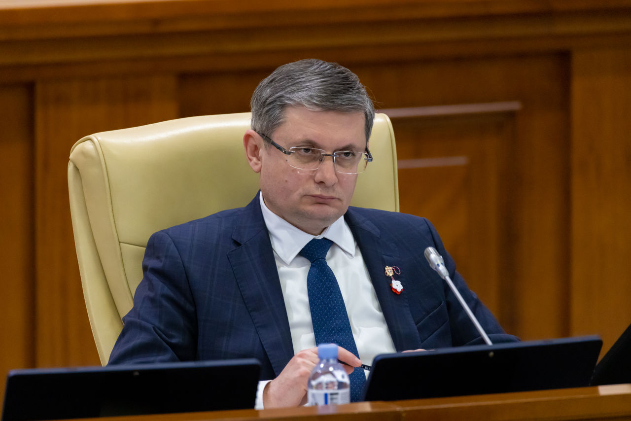 Председатель парламента Молдовы Игорь Гросу.  