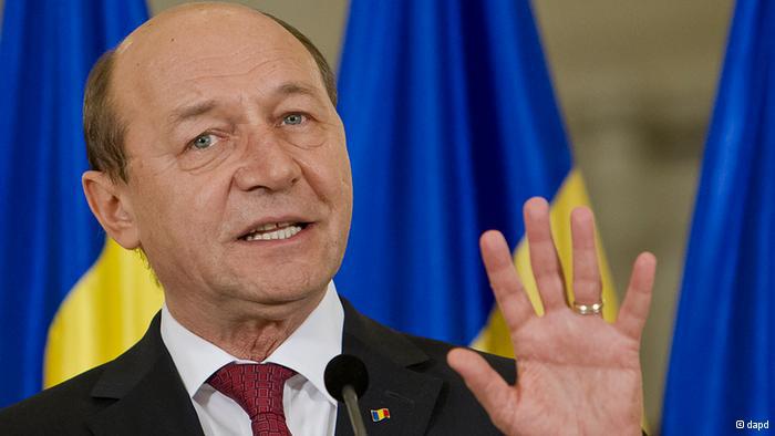 Публично объявленное намерение Траяна Бэсеску получить гражданство Республики Молдова после завершения президентского мандата вызвало истерику в московских СМИ.