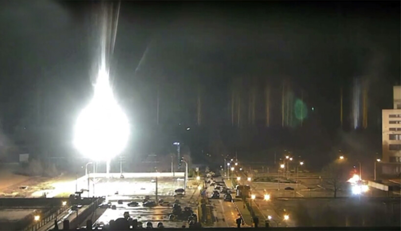 Площадку Запорожской АЭС захватили российские военные.