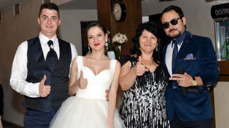 Stas Mihailov şi Alla Pugaciova, invitaţi de onoare la nunţile din Moldova. Foto: Facebook.com/Tatiana Berbecaru