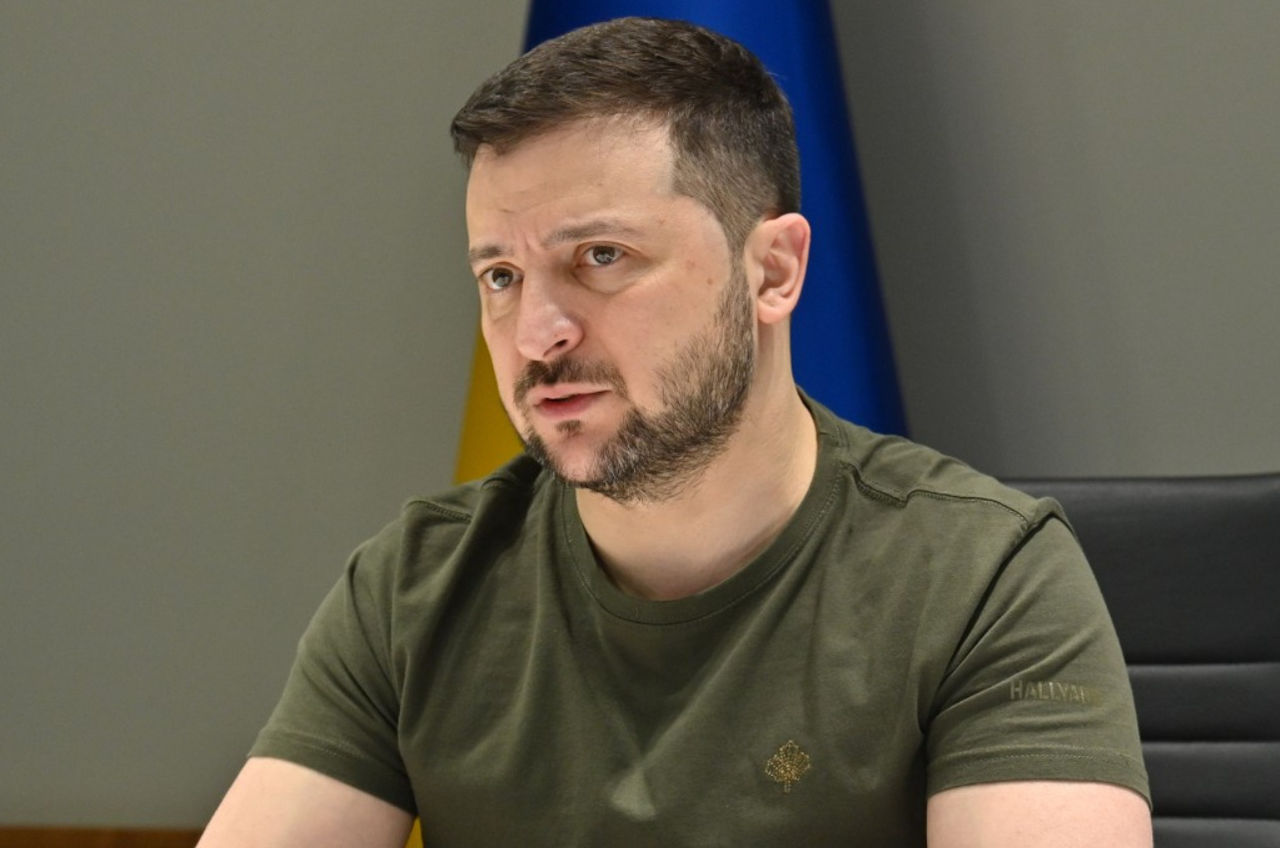 Зеленский о диалоге с Россией: Вести переговоры имеет смысл только с Путиным.