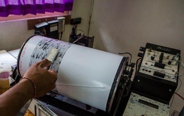 Эпицентр землетрясения располагался в 148 км к северо-западу от города Измир.