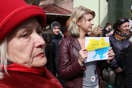 Срок проведения плебисцита при этом вновь пересмотрен. Решено, что он пройдет уже 16 марта. Фото: Владимир Петров / AFP