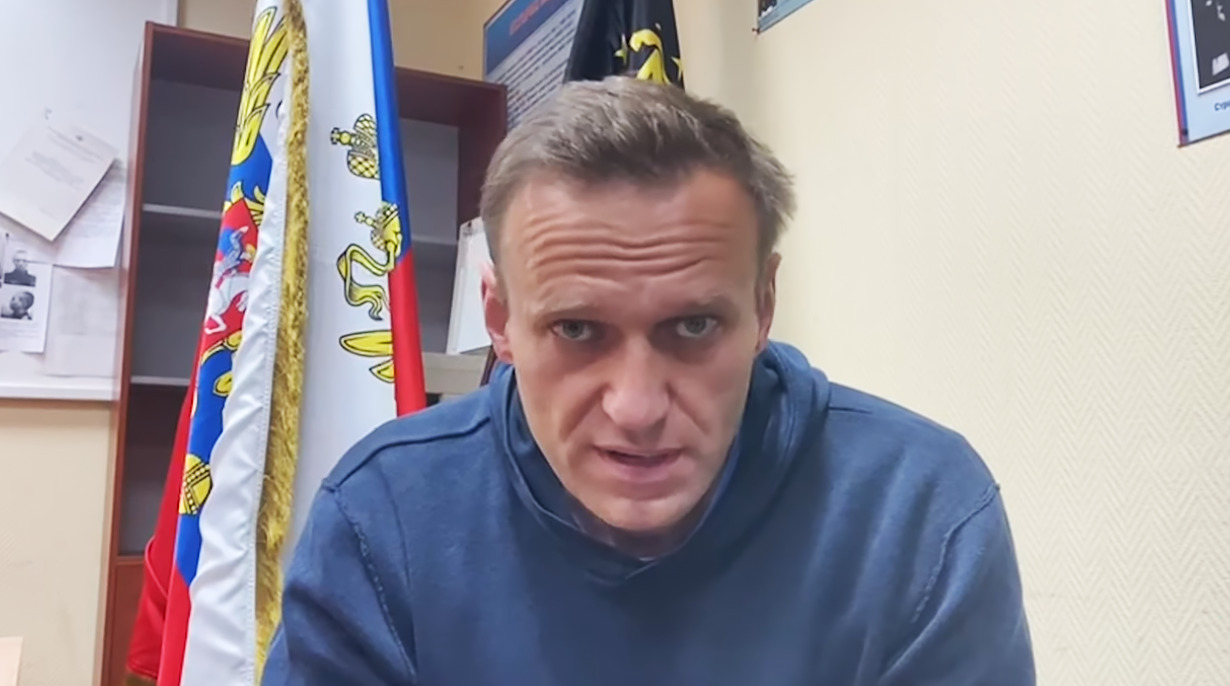 Навальный призвал сторонников выходить на улицу.