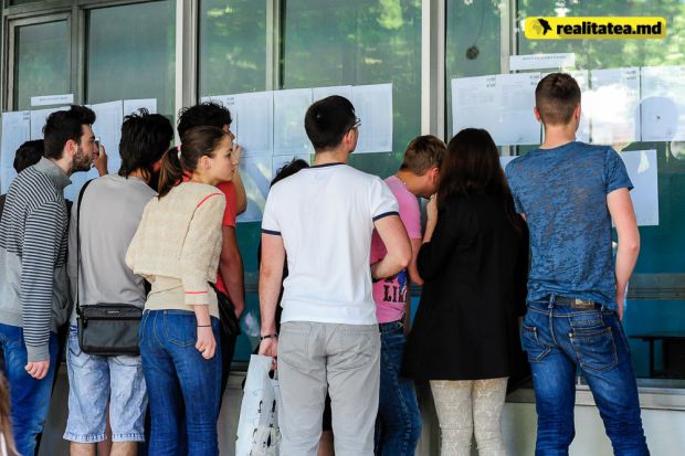 Programa şcolară ar putea fi simplificată în următorii ani, astfel încât aceasta să fie atât utilă elevilor, cât şi accesibilă. Foto: realitatea.md