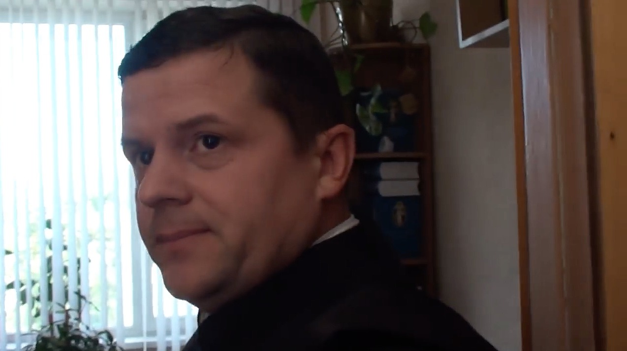Журналисты заявляли, что это публичный процесс и они хотят заснять хотя бы провозглашение решения.