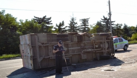 Accident în raionul Sângerei. Un camion Kamaz s-a ciocnit cu un camion de marcă Iveco. Impactul s-a produs în după amiaza zilei de ieri.