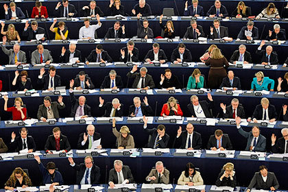 На сессии Европейского парламента приняли резолюцию по ситуации на Украине.