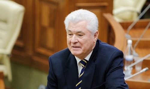Депутаты-коммунисты обсудят сегодня с кандидатом в премьер-министры Юрием Лянкэ вопрос вынесения вотума доверия очередному правительству.
