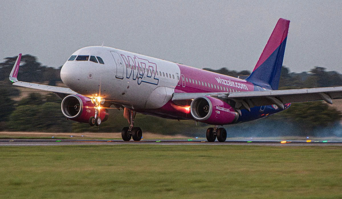 Самолёт Wizz Air едва не завершил взлёт за пределами полосы из-за ошибки экипажа.
