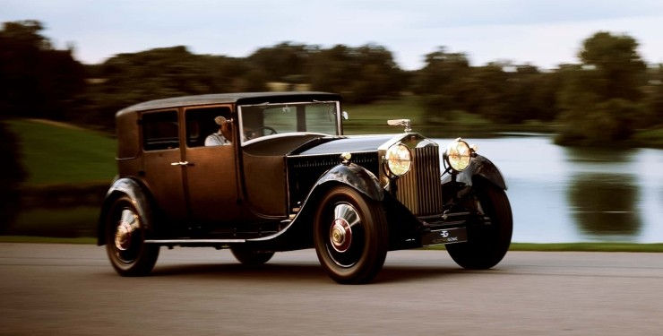 Роскошный Rolls-Royce 1920-х превратили в нестандартный электромобиль.