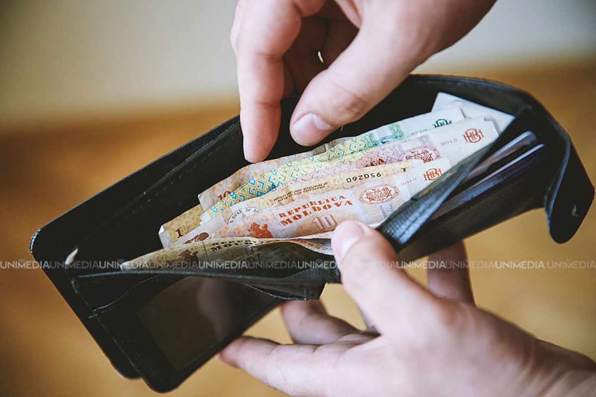 Parlamentul a decis: Salariile a 120.000 de bugetari, majorate cu 10%. Foto simbol: unimedia