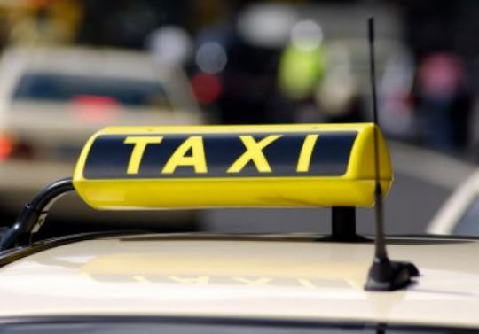 „Însă am mari dubii că șoferii de maxi-taxi, de exemplu, vor înceta să mai mîne ca nebunii, încălcînd regulile elementare de circulație.