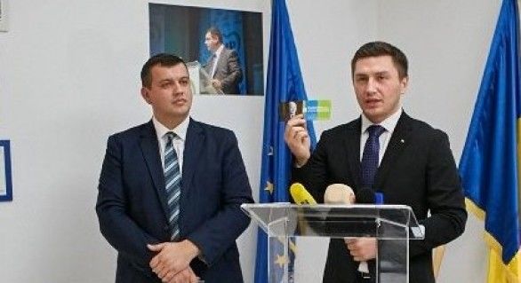 Câțiva deputați ai Partidului Mișcarea Populară se vor afla în Republica Moldova cu ocazia Zilei Unirii Basarabiei cu România.