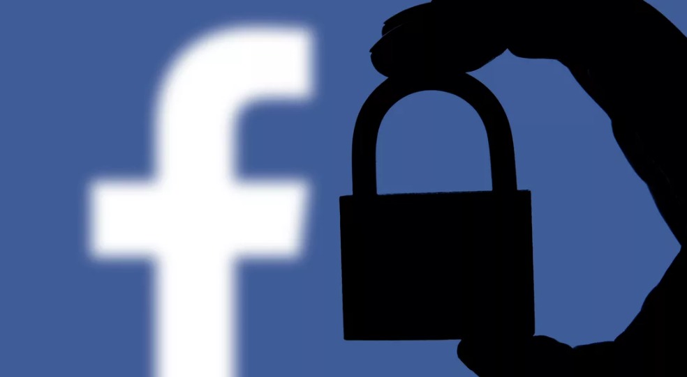 Взломанные аккаунты Facebook продают в даркнете.
