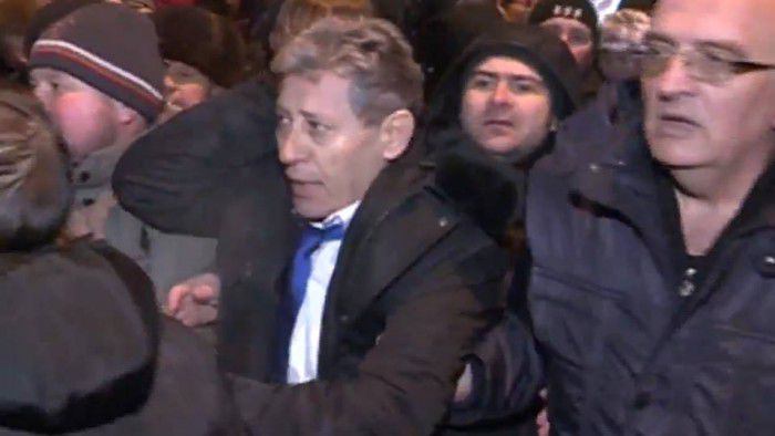 Mărturiile celui care l-a protejat pe Mihai Ghimpu de furia poporului. Foto: tv7.md
