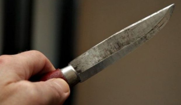 În prezent bănuitul se află în arestul poliției şi este cercetat penal pentru omor intenţionat.