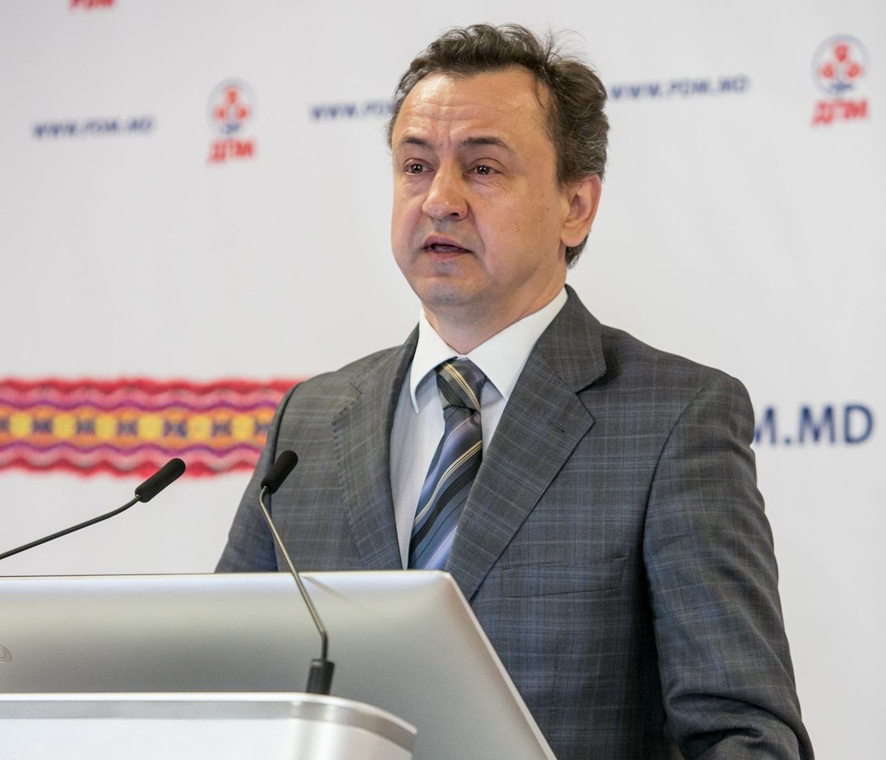 Funcționarii moldoveni ar putea fi monitorizați la locul de muncă. Foto: report.md
