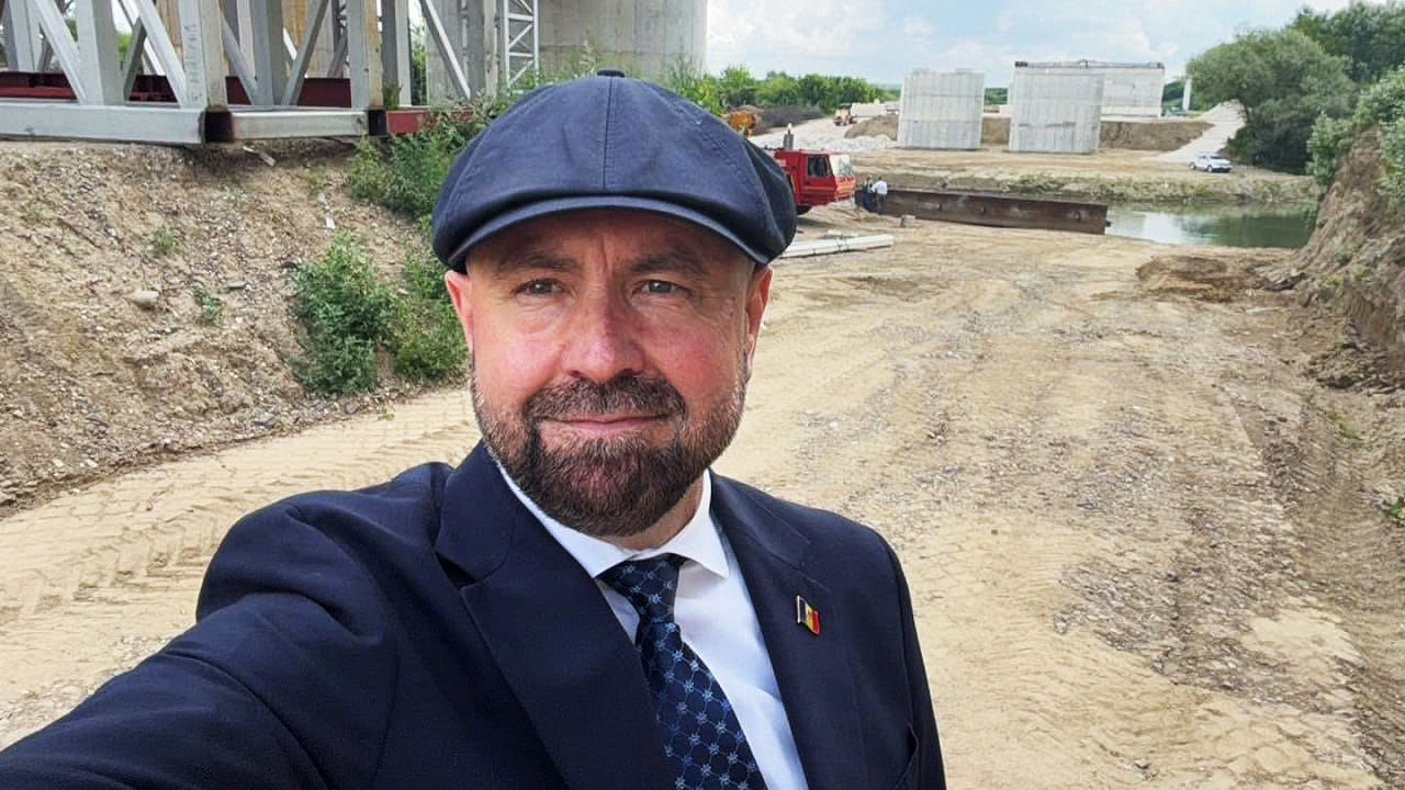 НОН отказался проверять имущество Боли: министр указал участок за 0 леев и дом тещи.