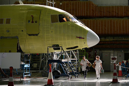 Производитель SSJ-100 ответил на обвинения в ненадежности самолета.