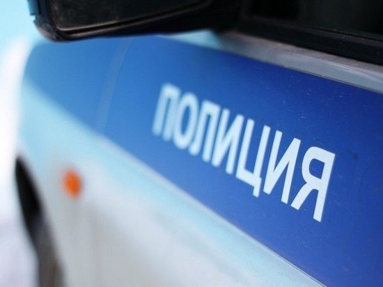 Молдаванин выставил оконную раму и залез в квартиру потерпевшей, откуда украл ноутбук стоимостью 20 тысяч рублей.