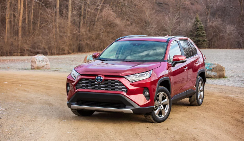 Toyota отзовет 44 000 автомобилей из-за трещины в двигателе.