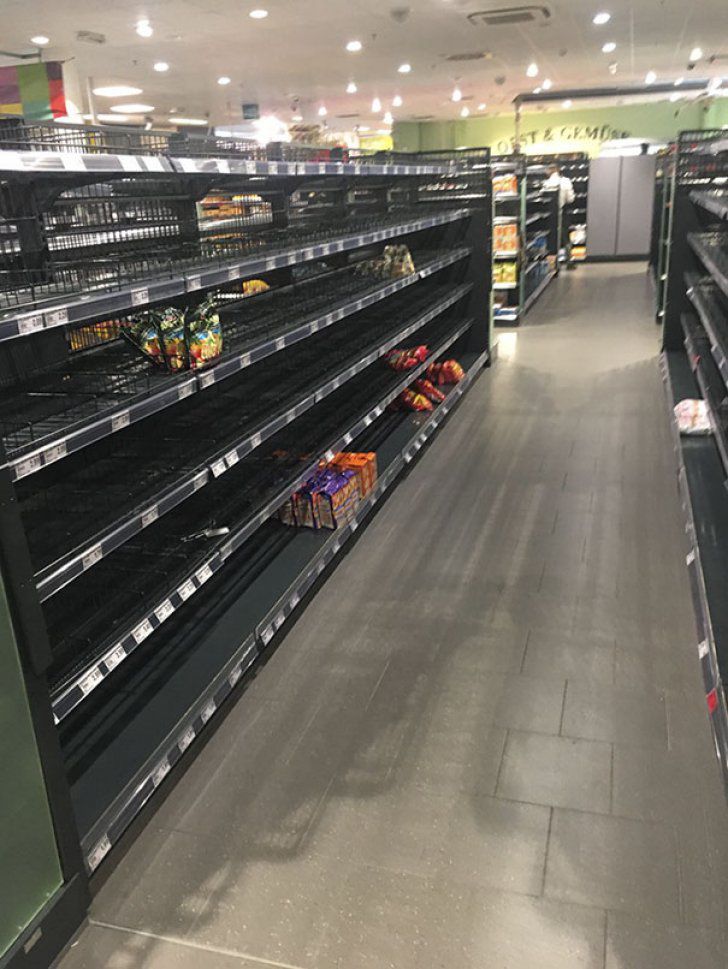 Clienții, șocați. Ce au găsit azi pe rafturi într-un celebru supermarket. Foto: realitatea.net